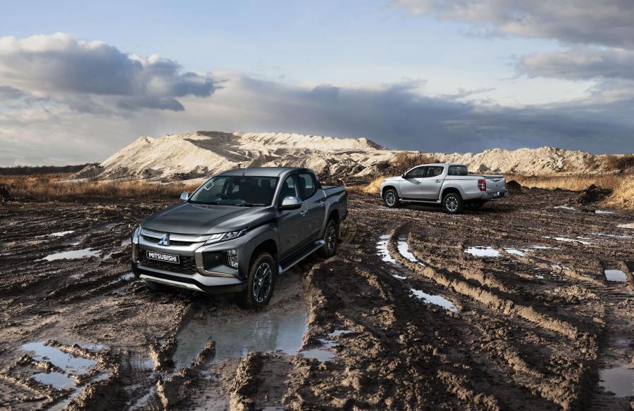 Mitsubishi Triton Double Cab 2018 года  (TH) (фото 9 из 28)